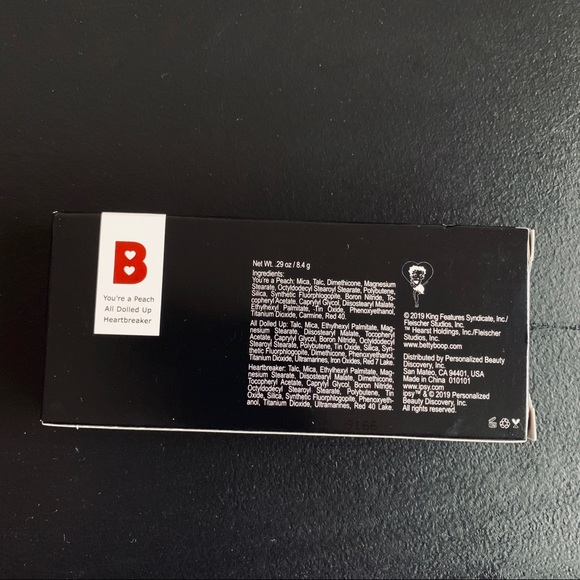 Betty Boop x Ipsy Plus Bag + Cheek to Cheek Blush - Picture 6 of 8